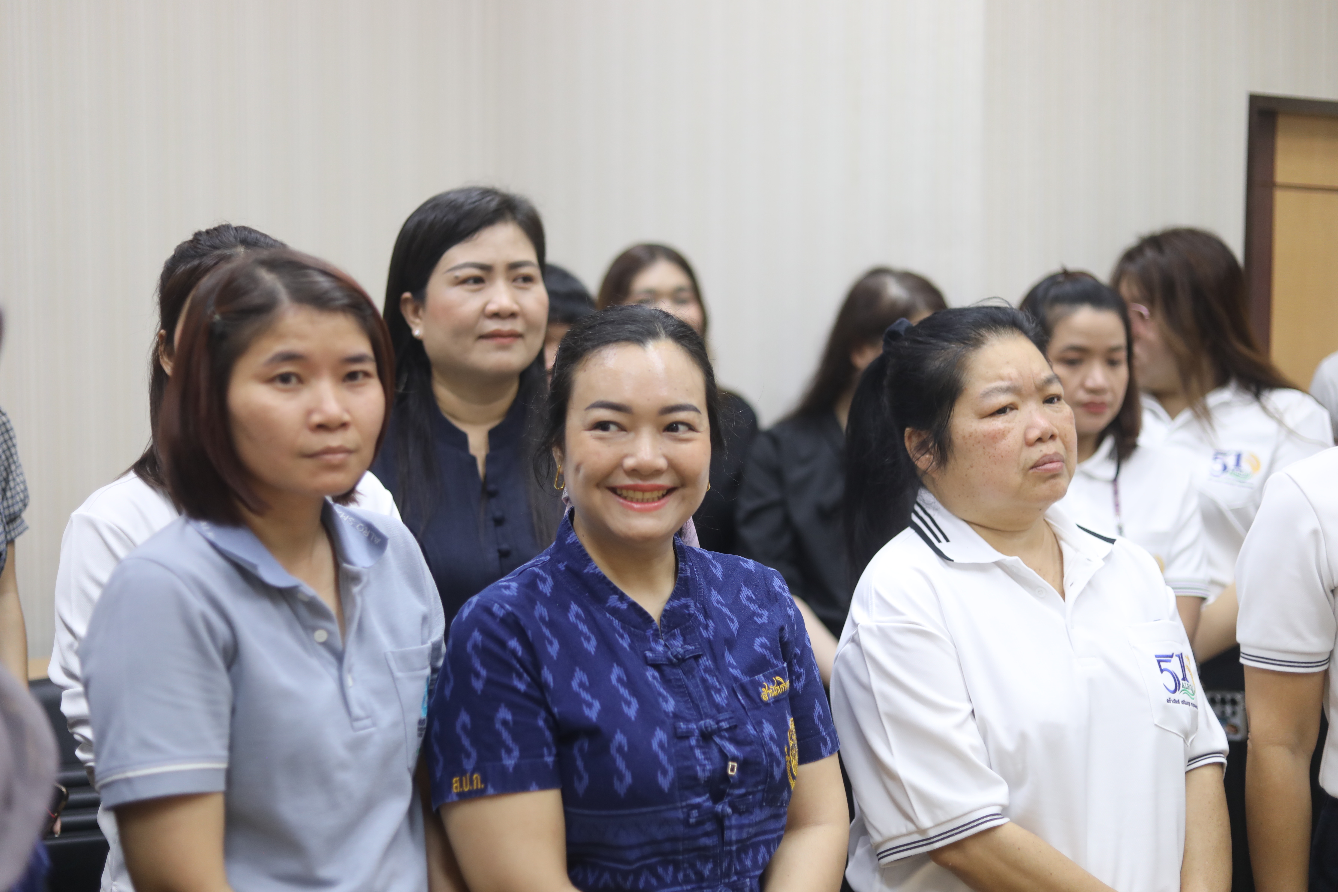 title - รองเลขาธิการ ส.ป.ก. สักการะสิ่งศักดิ์สิทธิ์ประจำ ส.ป.ก. เนื่องในโอกาสเข้ารับตำแหน่งใหม่